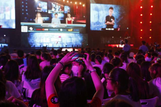 无私奉献精 无私奉献精